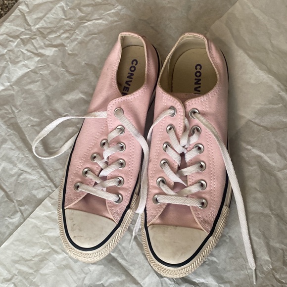 W 8.5 GUC pastel pink converse - Picture 2 of 4